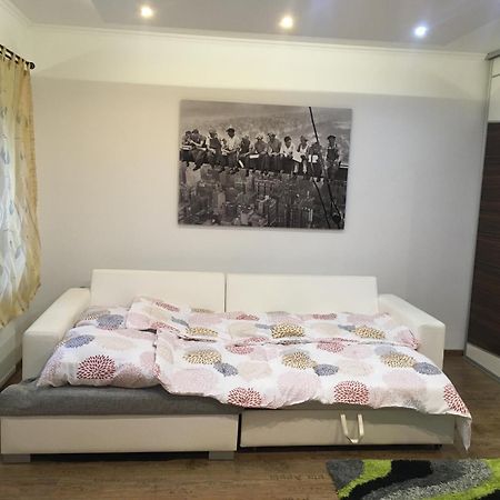 Rabbit Apartman Mosonmagyarovar Ngoại thất bức ảnh