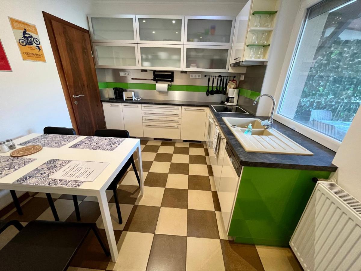 Rabbit Apartman Mosonmagyarovar Ngoại thất bức ảnh