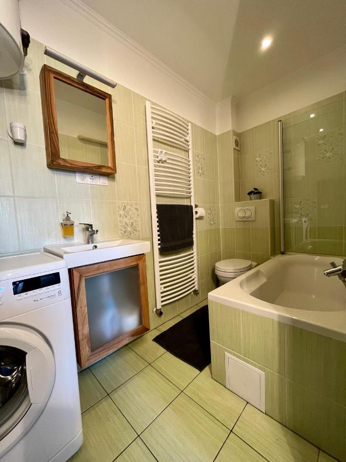 Rabbit Apartman Mosonmagyarovar Ngoại thất bức ảnh