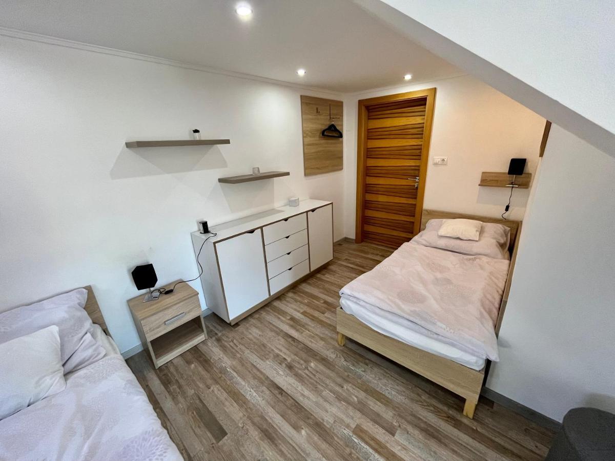 Rabbit Apartman Mosonmagyarovar Ngoại thất bức ảnh