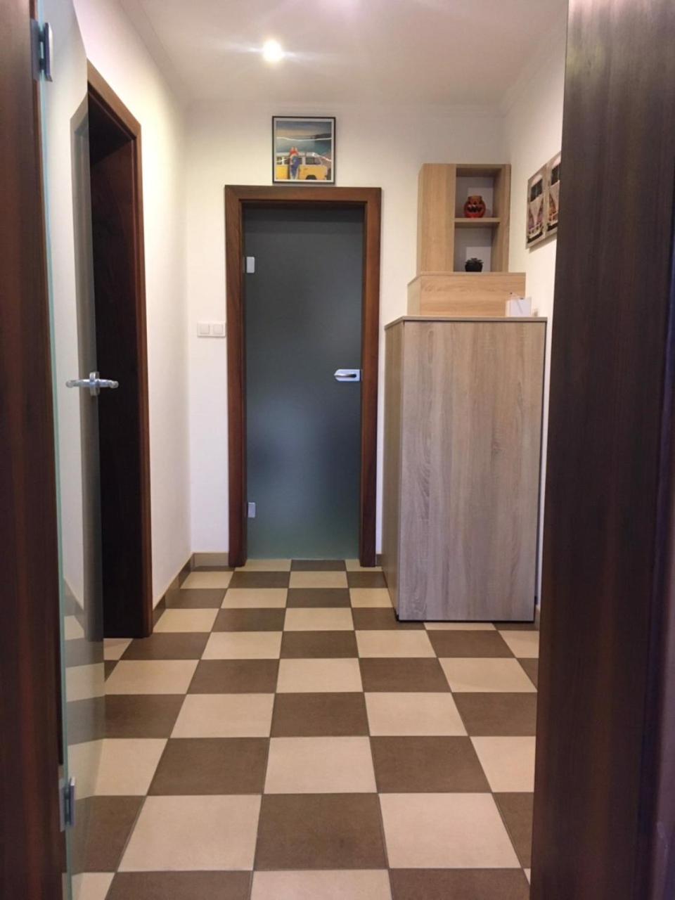 Rabbit Apartman Mosonmagyarovar Ngoại thất bức ảnh